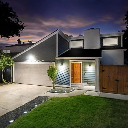 Open Airy Custom Designed Home - 2Kings - Sleeps 14 هيوستن المظهر الخارجي الصورة