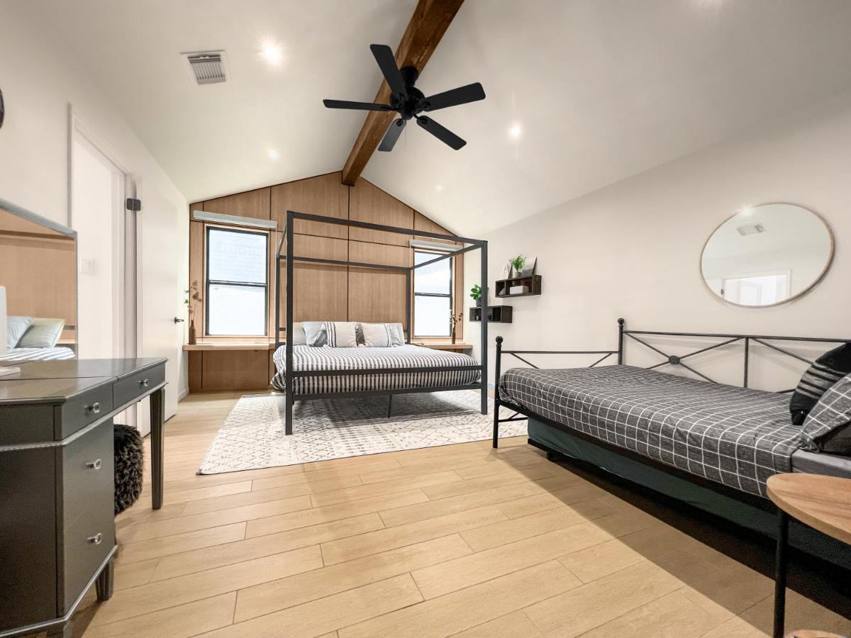 Open Airy Custom Designed Home - 2Kings - Sleeps 14 هيوستن المظهر الخارجي الصورة