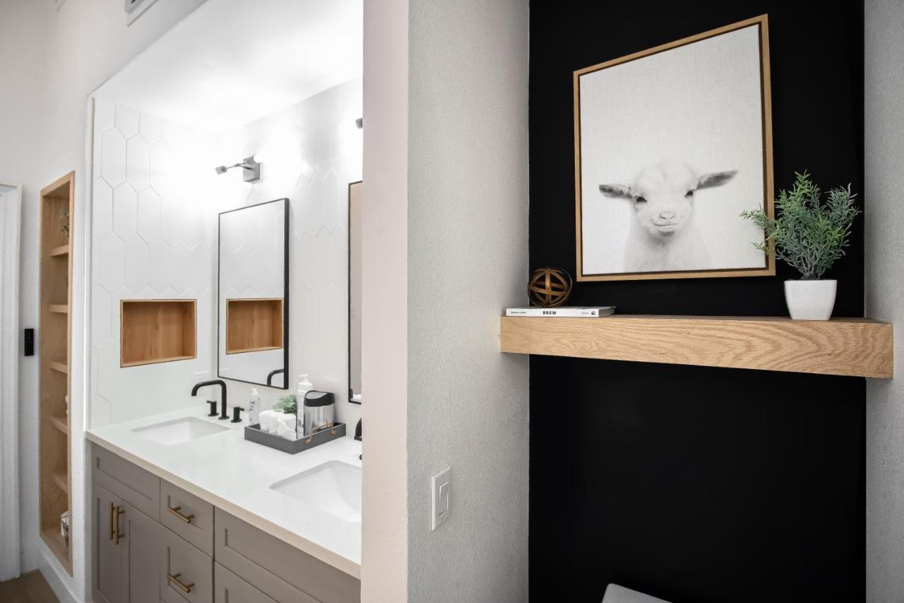 Open Airy Custom Designed Home - 2Kings - Sleeps 14 هيوستن المظهر الخارجي الصورة